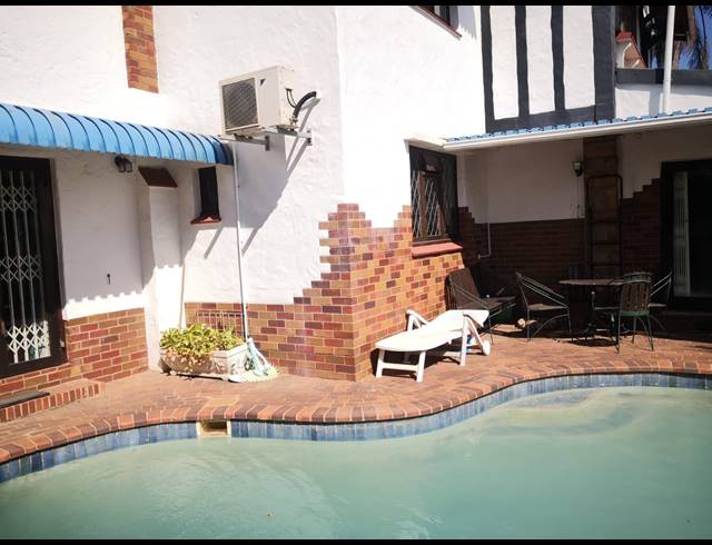 3 BEDROOM FREEHOLD FOR SALE IN SHERWOOD
